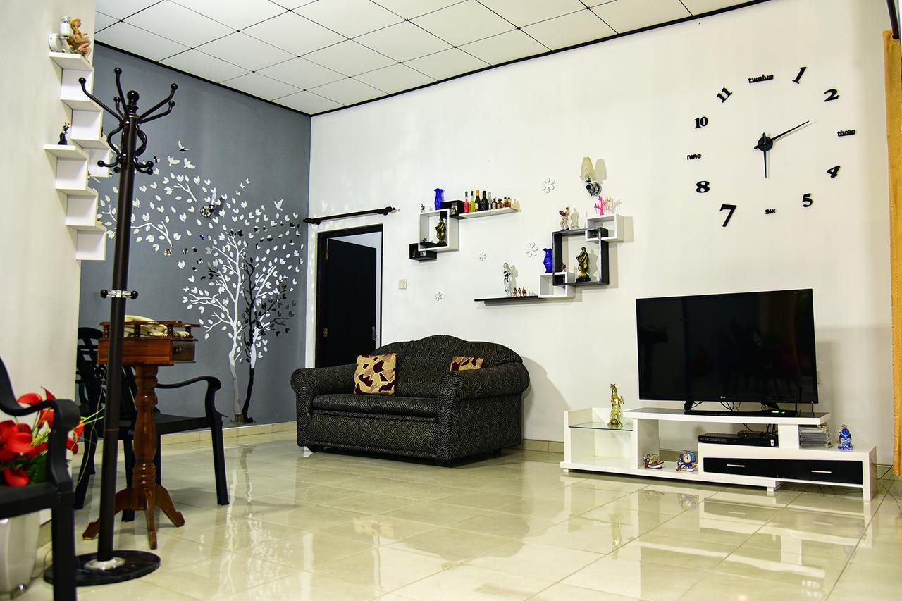 One And Only Apartment Негомбо Екстериор снимка