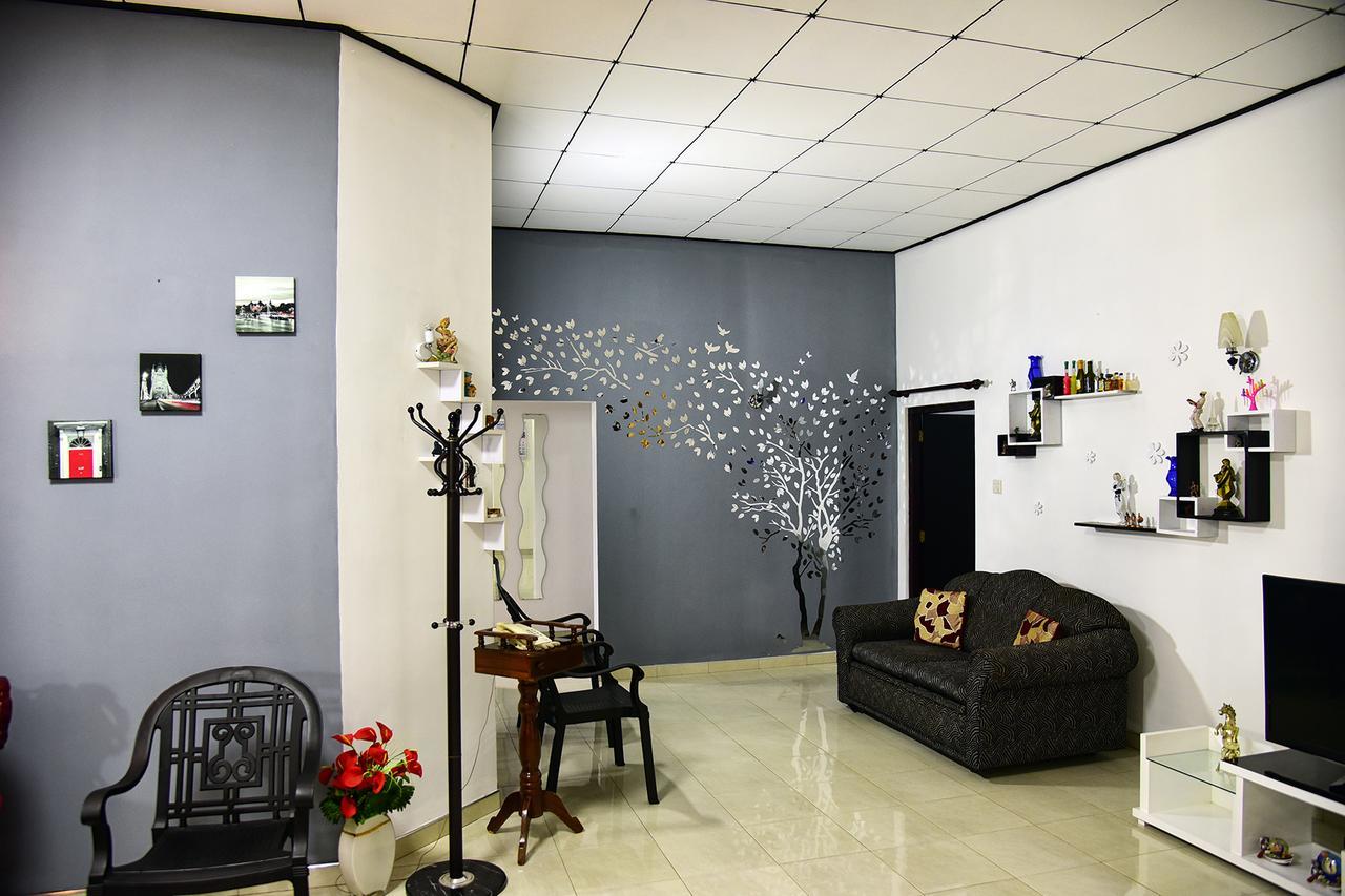 One And Only Apartment Негомбо Екстериор снимка