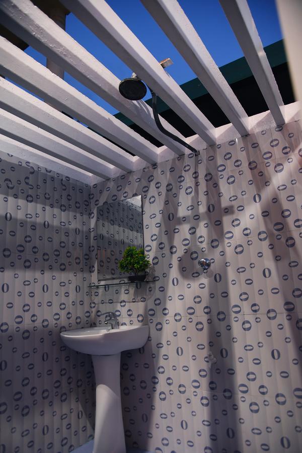One And Only Apartment Негомбо Екстериор снимка